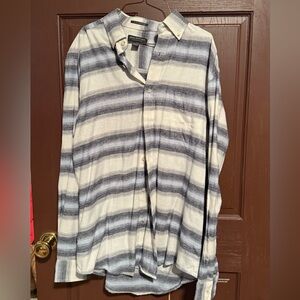 John Bartlett Size S button up